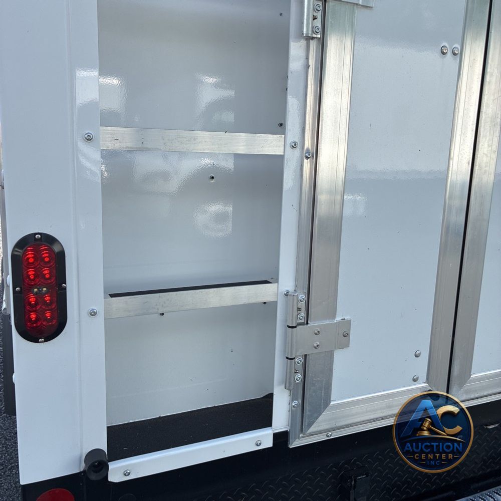 2025 Ford Commercial Vans E350