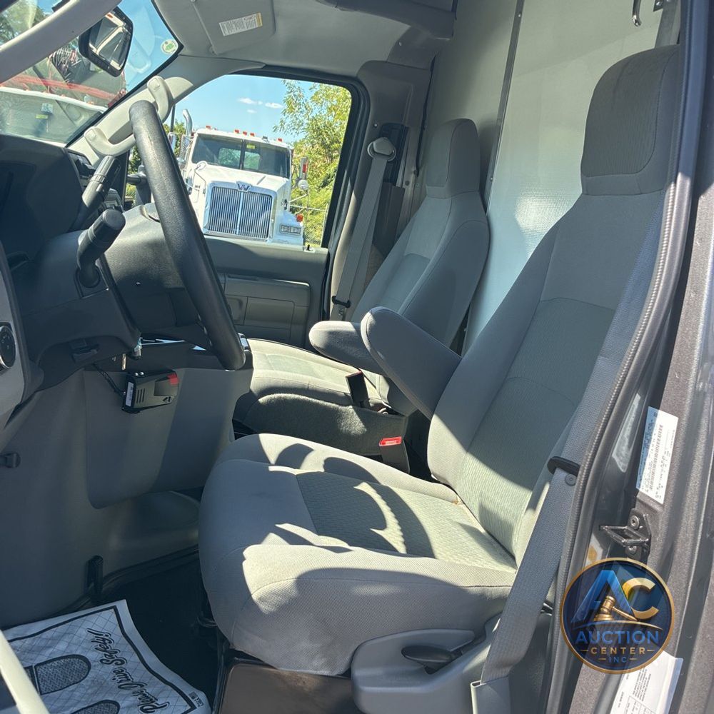 2025 Ford Commercial Vans E450