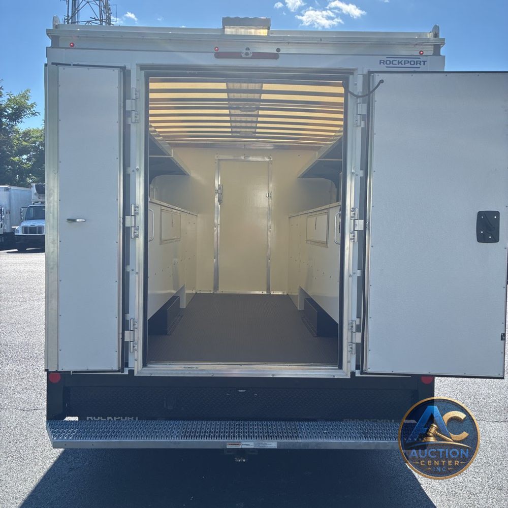 2025 Ford Commercial Vans E450