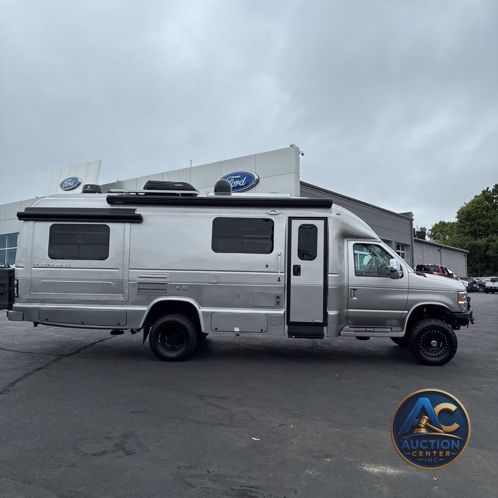 2022 Ford Commercial Vans E450