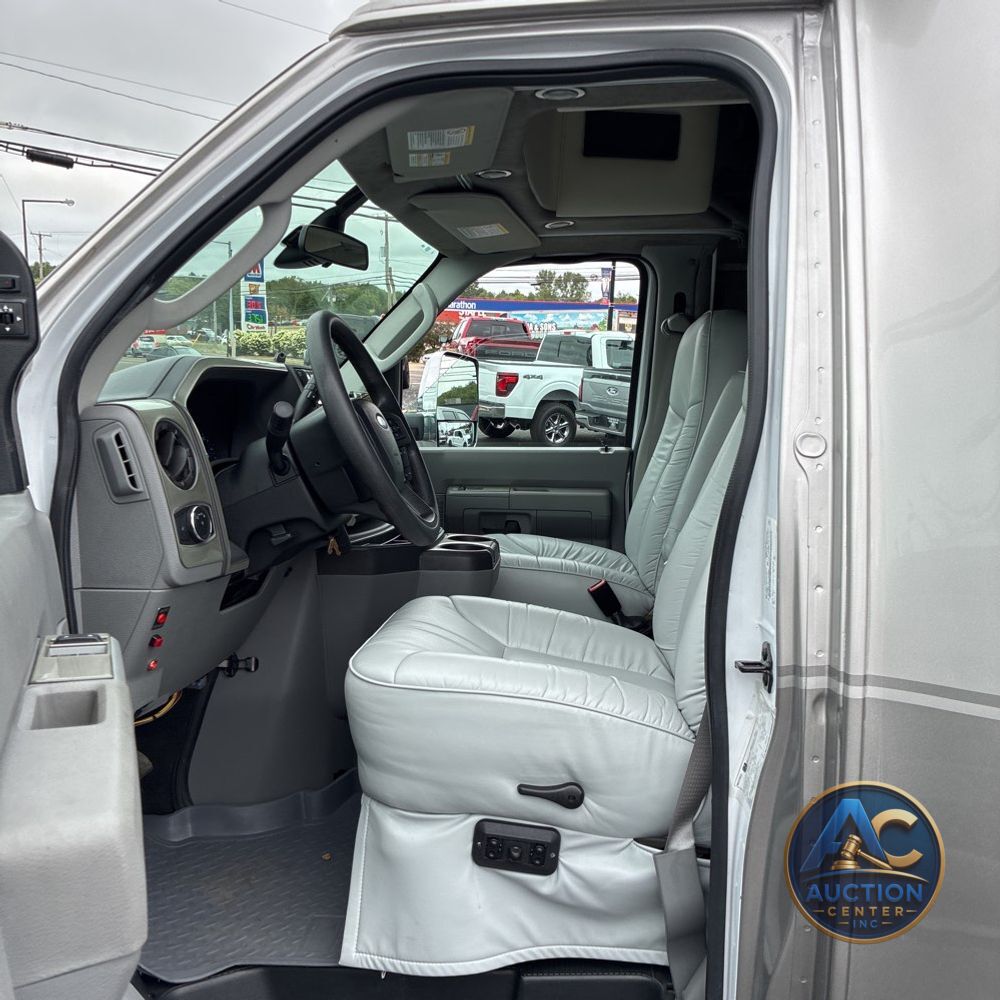 2022 Ford Commercial Vans E450