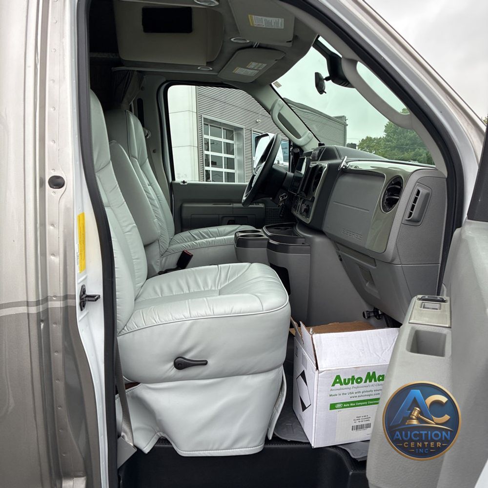 2022 Ford Commercial Vans E450