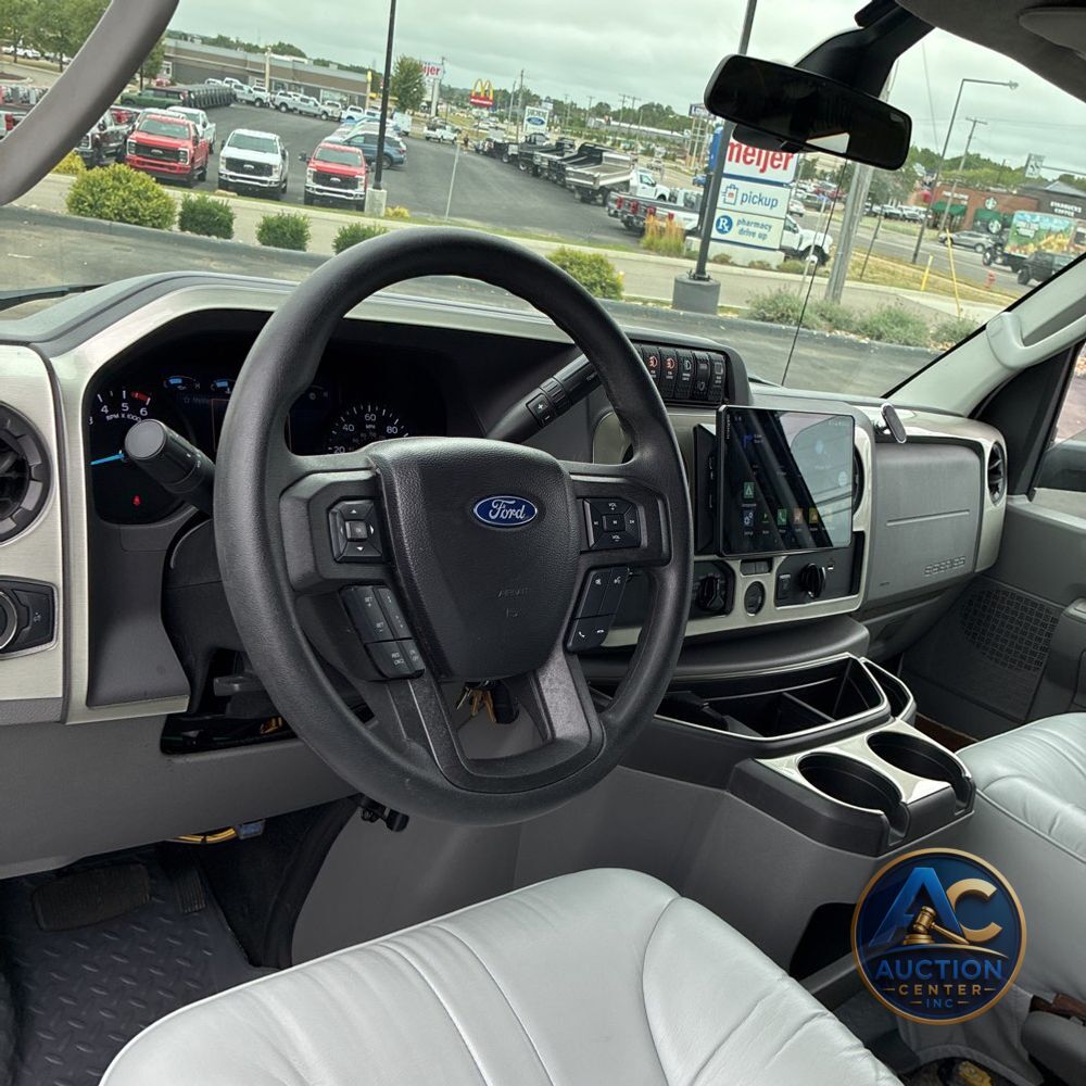 2022 Ford Commercial Vans E450