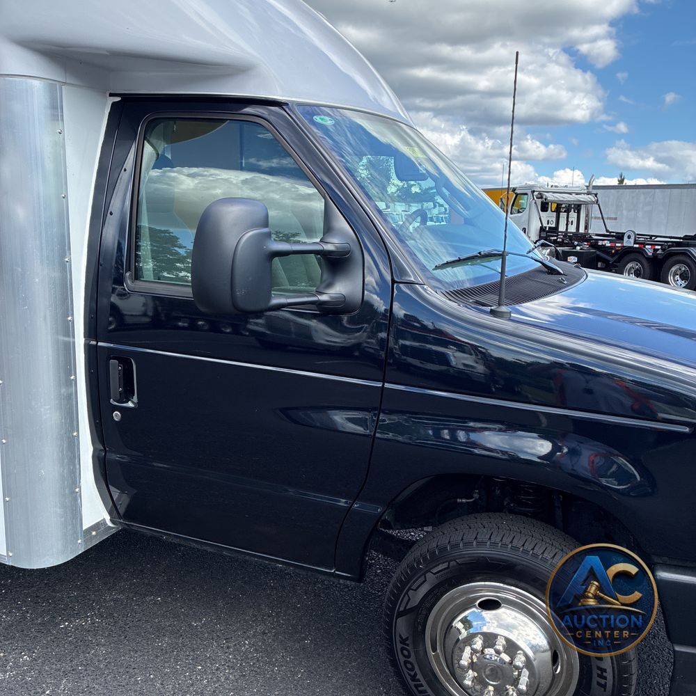 2025 Ford Commercial Vans E450
