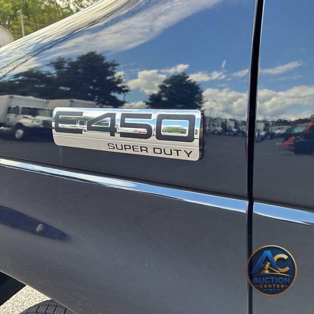 2025 Ford Commercial Vans E450