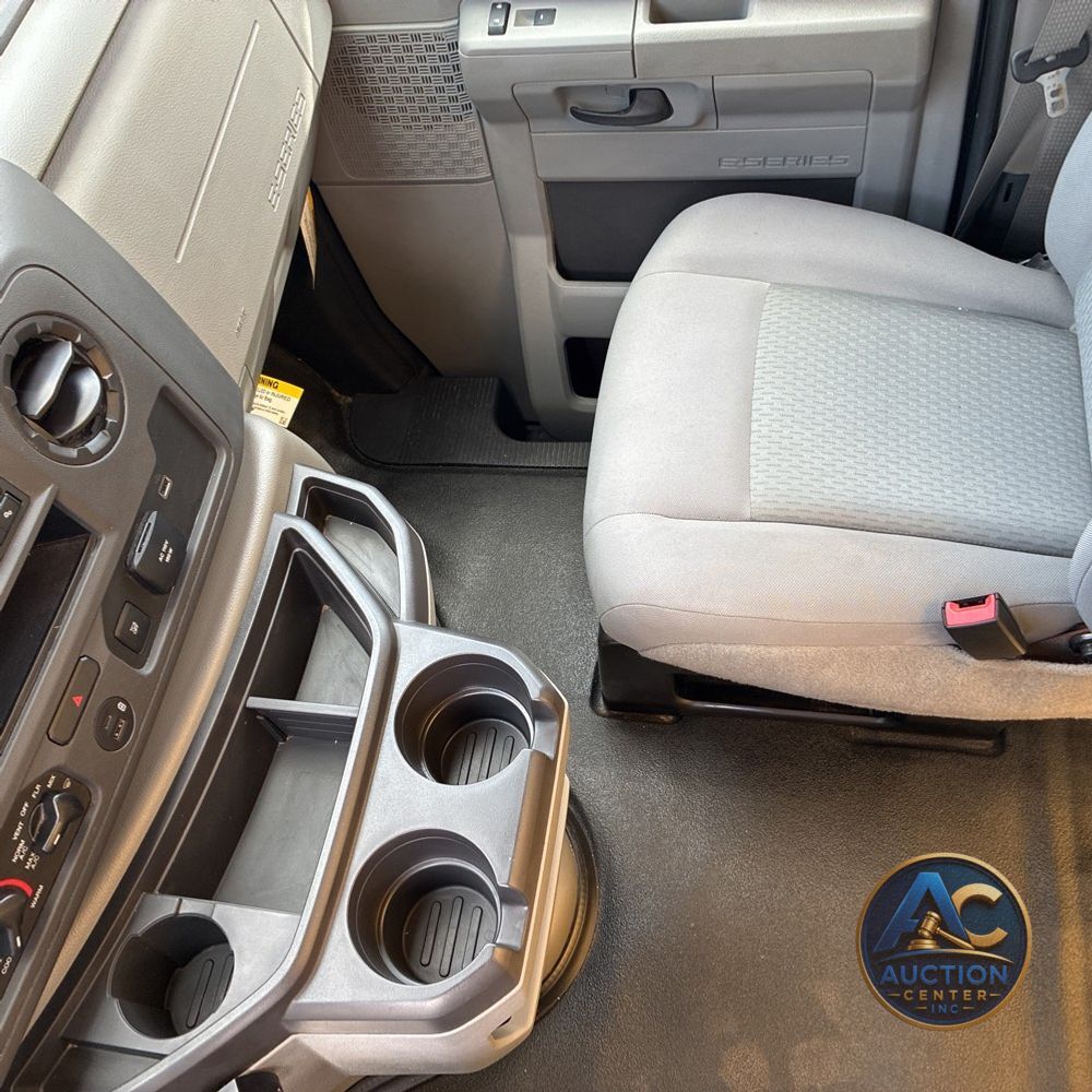 2025 Ford Commercial Vans E450