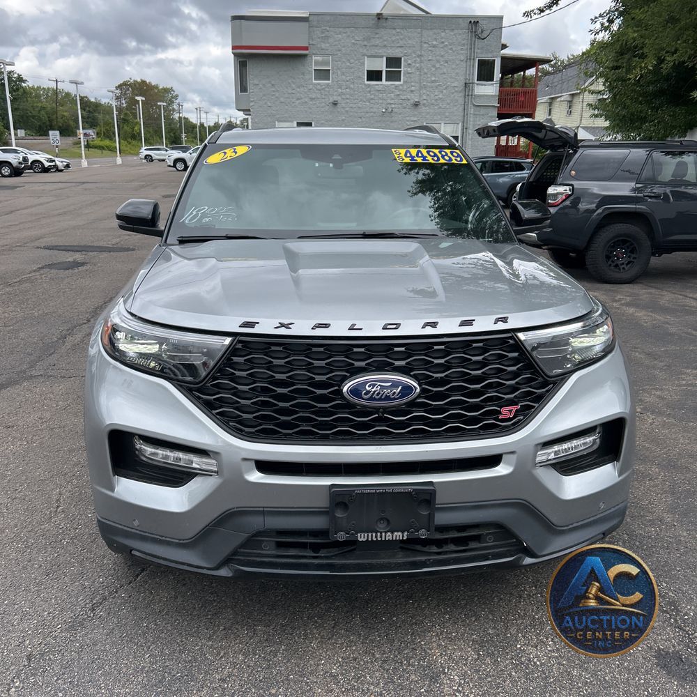2023 Ford Explorer ST