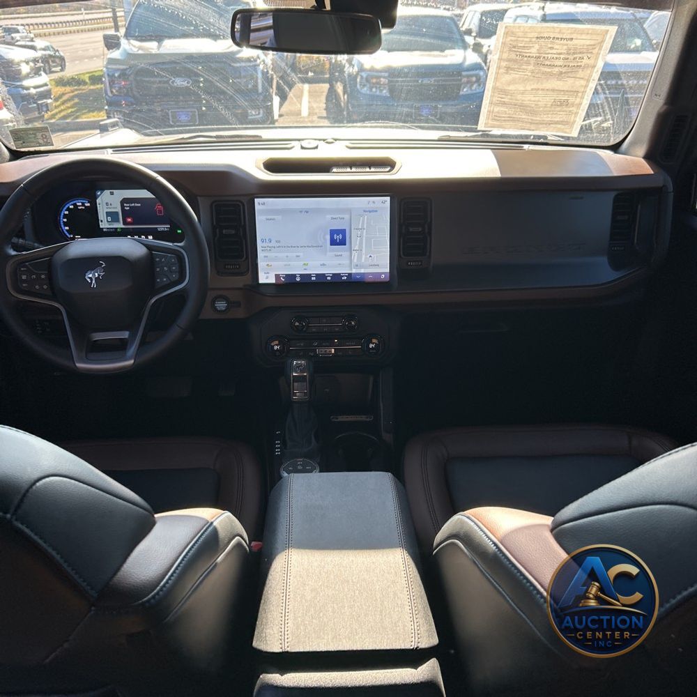 2024 Ford Bronco Outer Banks