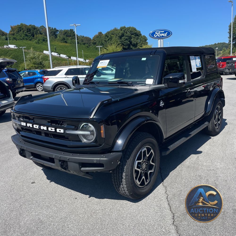 2024 Ford Bronco Outer Banks