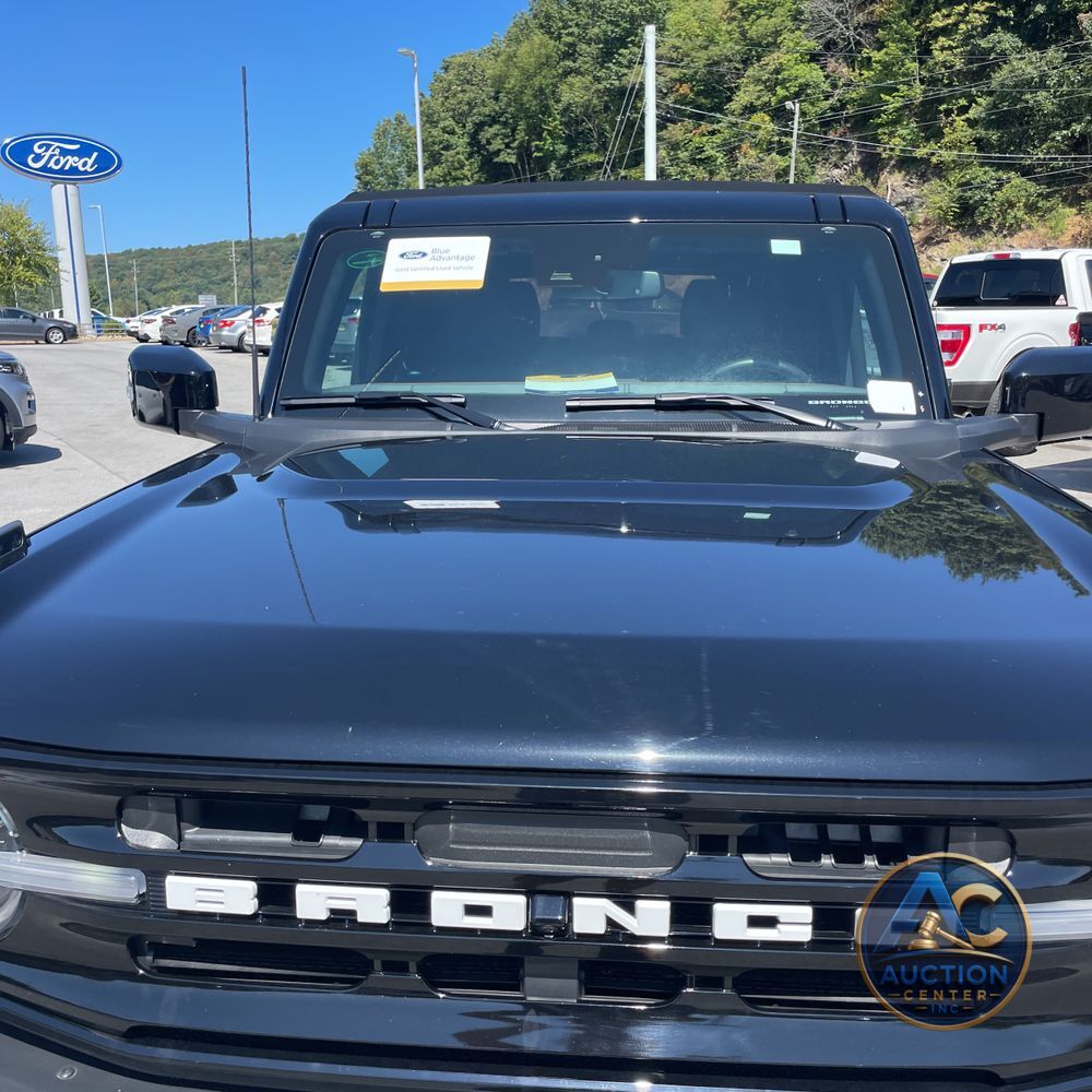 2024 Ford Bronco Outer Banks
