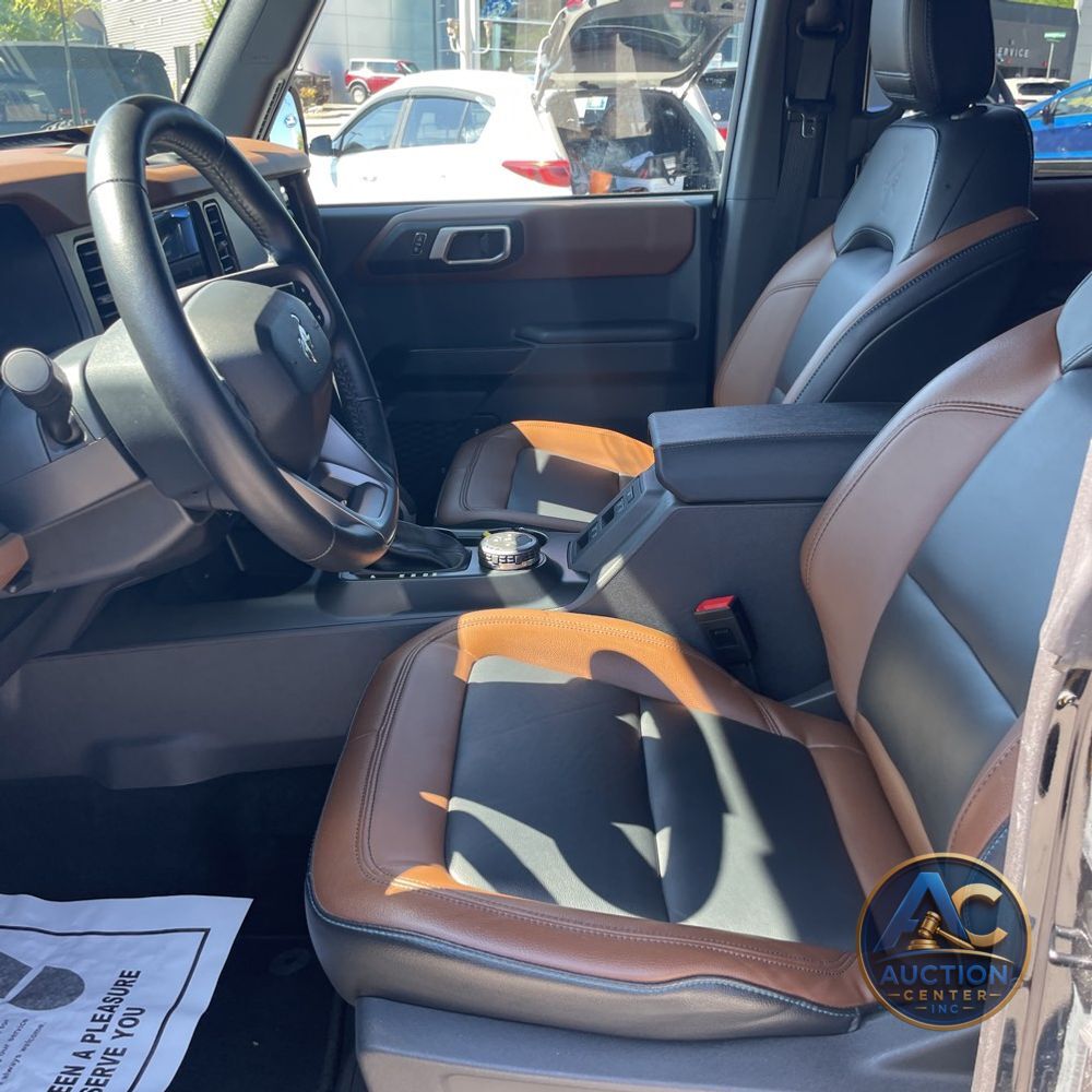 2024 Ford Bronco Outer Banks