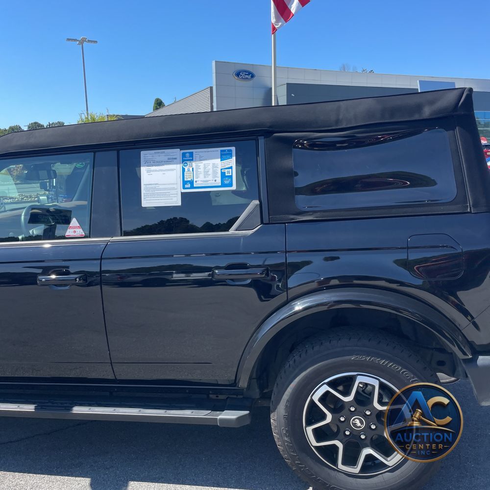 2024 Ford Bronco Outer Banks
