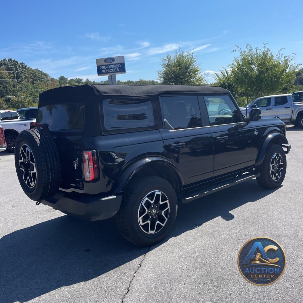 2024 Ford Bronco Outer Banks