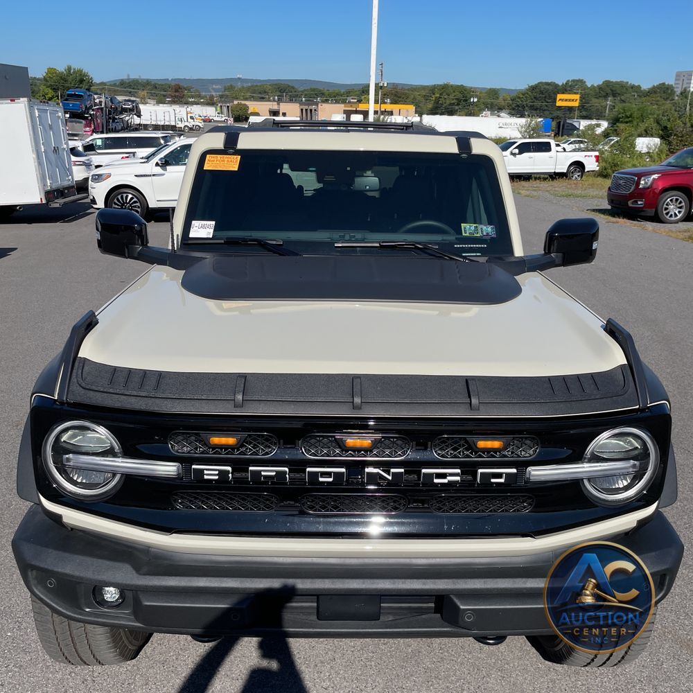 2025 Ford Bronco Outer Banks