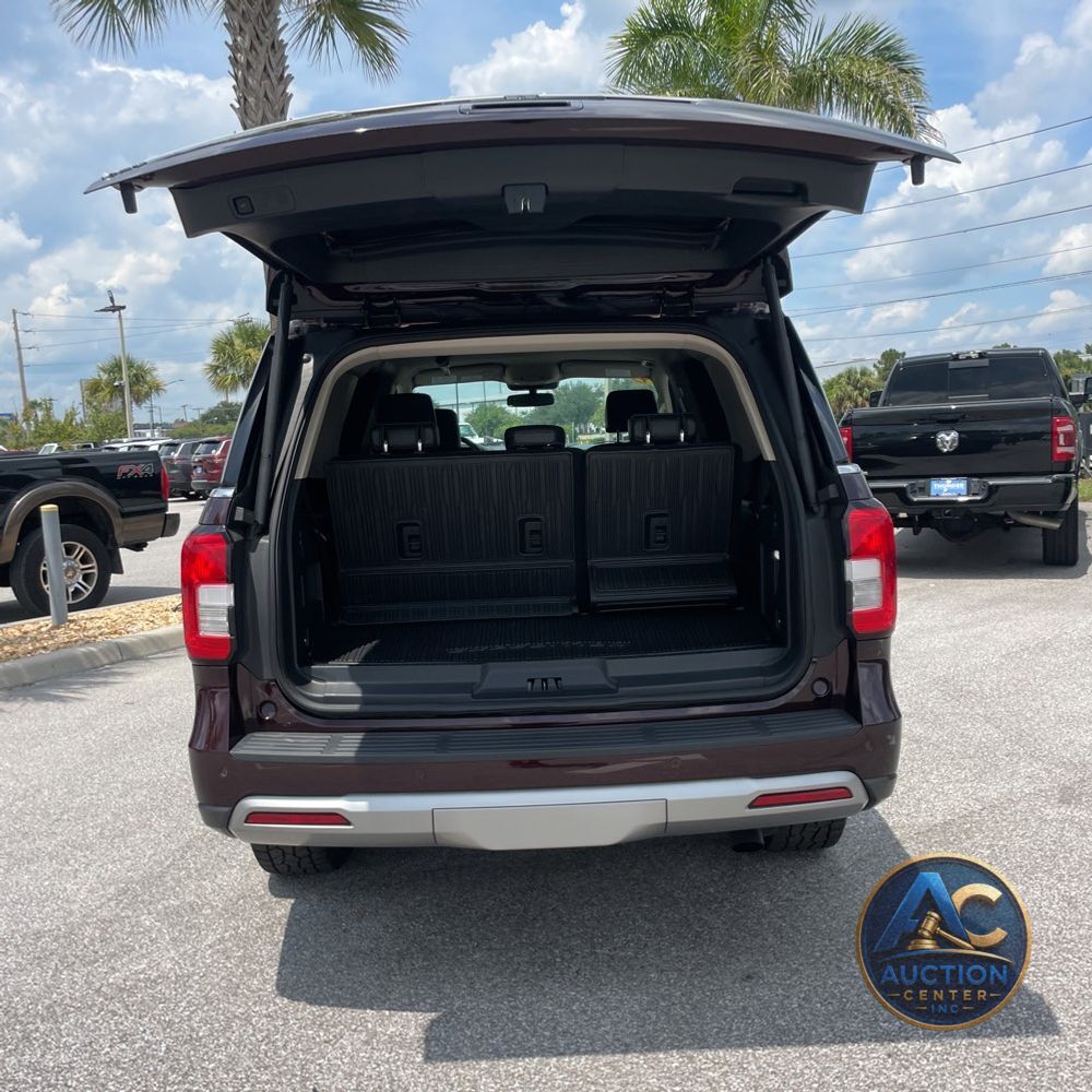 2024 Ford Expedition XLT