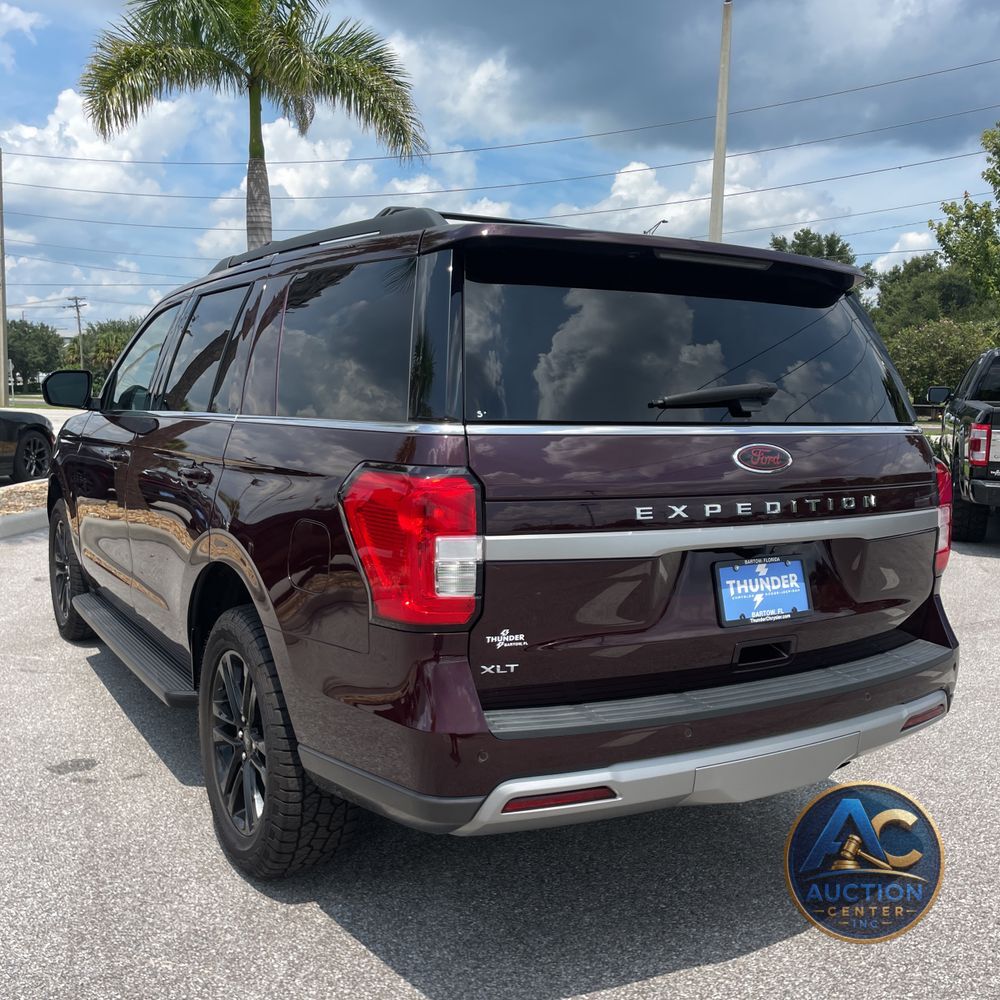 2024 Ford Expedition XLT