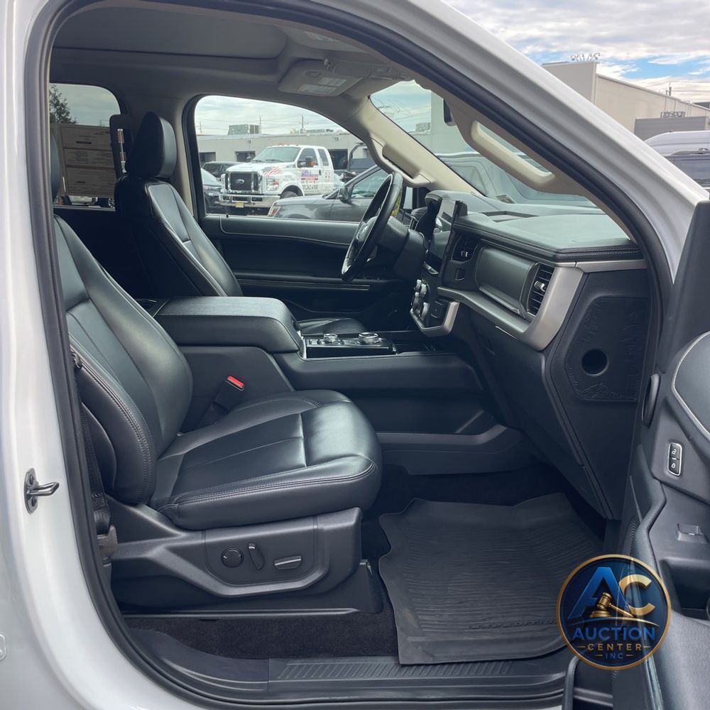 2023 Ford Expedition XLT