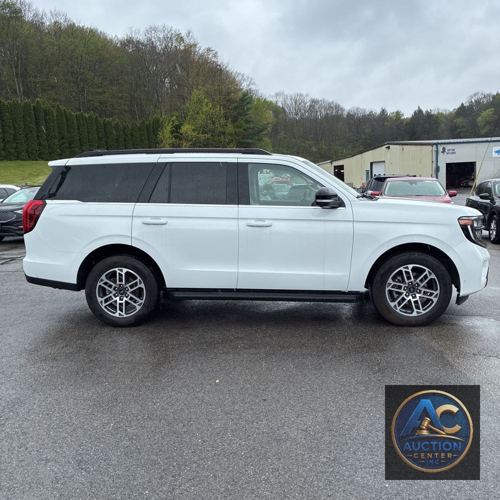 2025 Ford Expedition Active