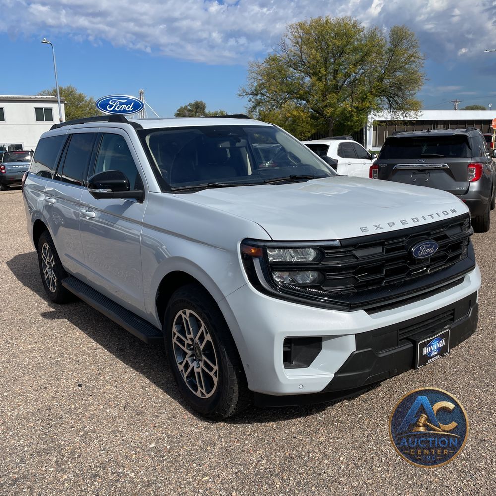 2025 Ford Expedition Active