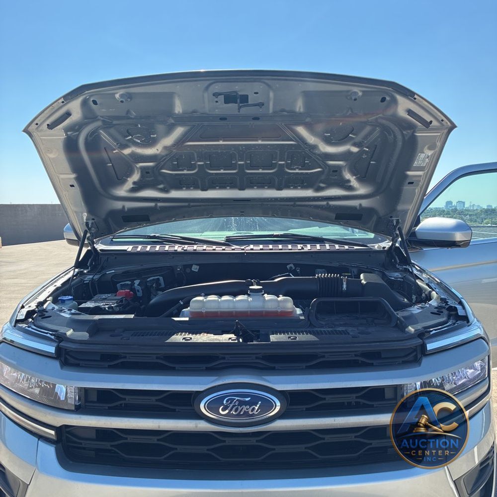 2024 Ford Expedition XLT