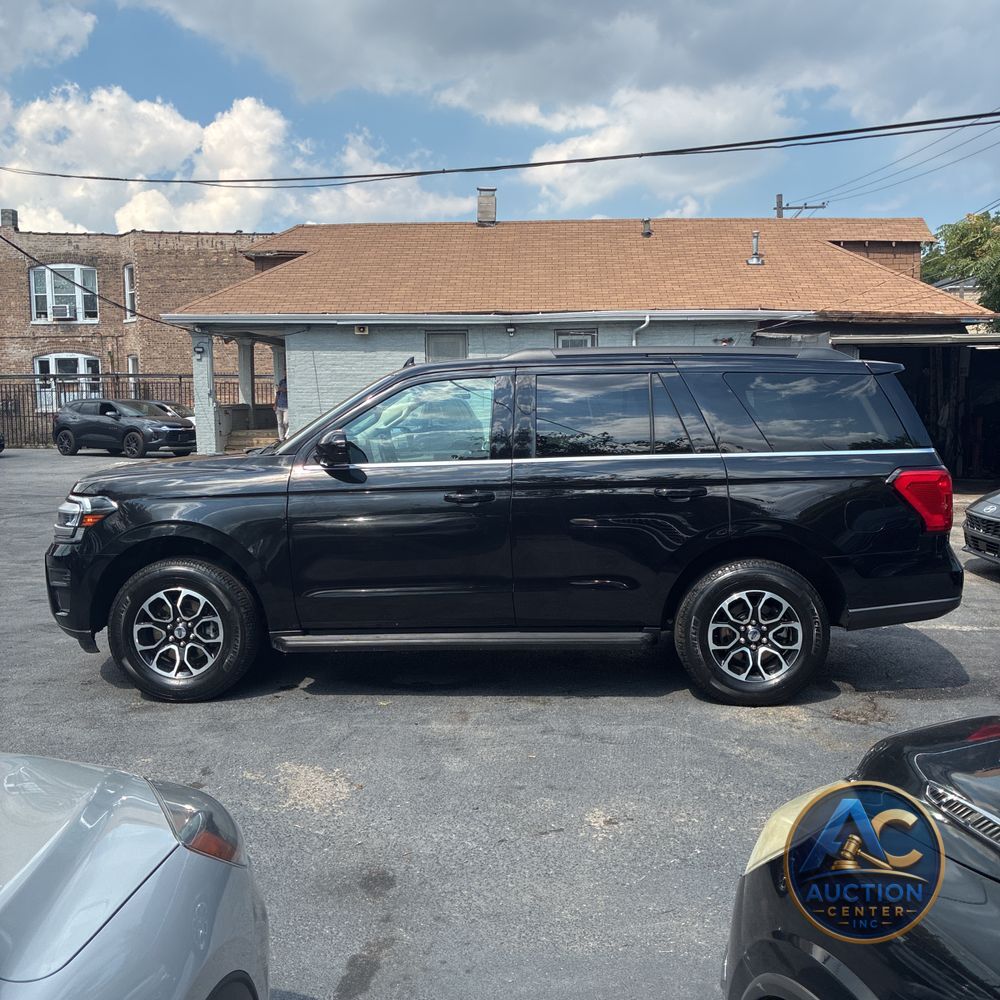 2024 Ford Expedition XLT