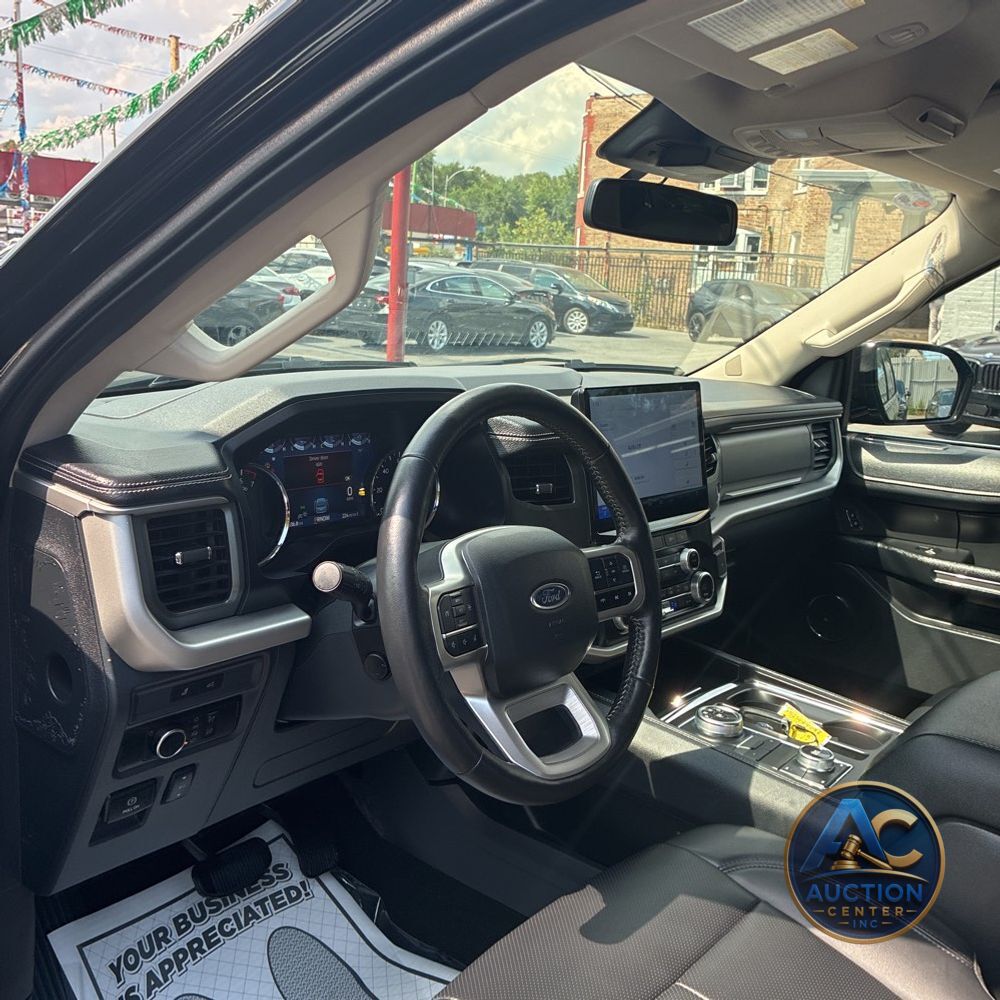 2024 Ford Expedition XLT
