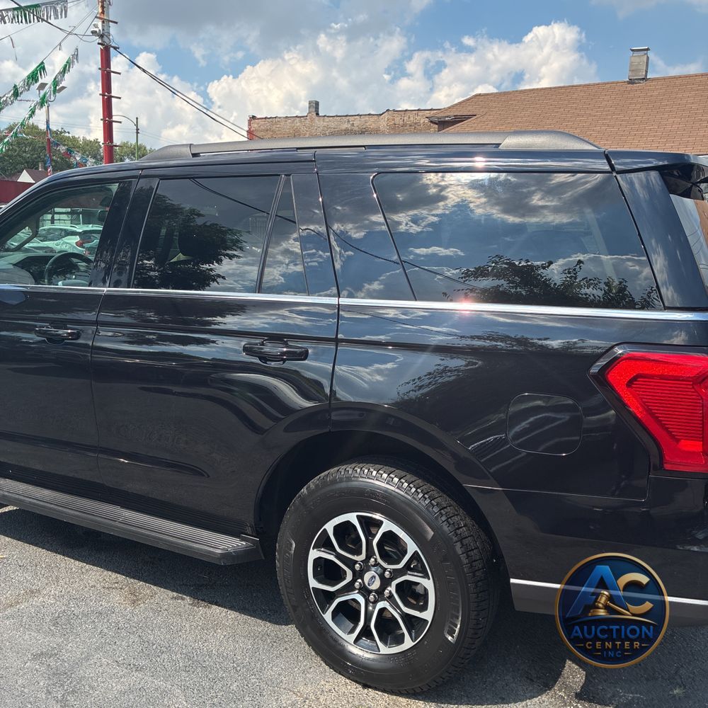 2024 Ford Expedition XLT