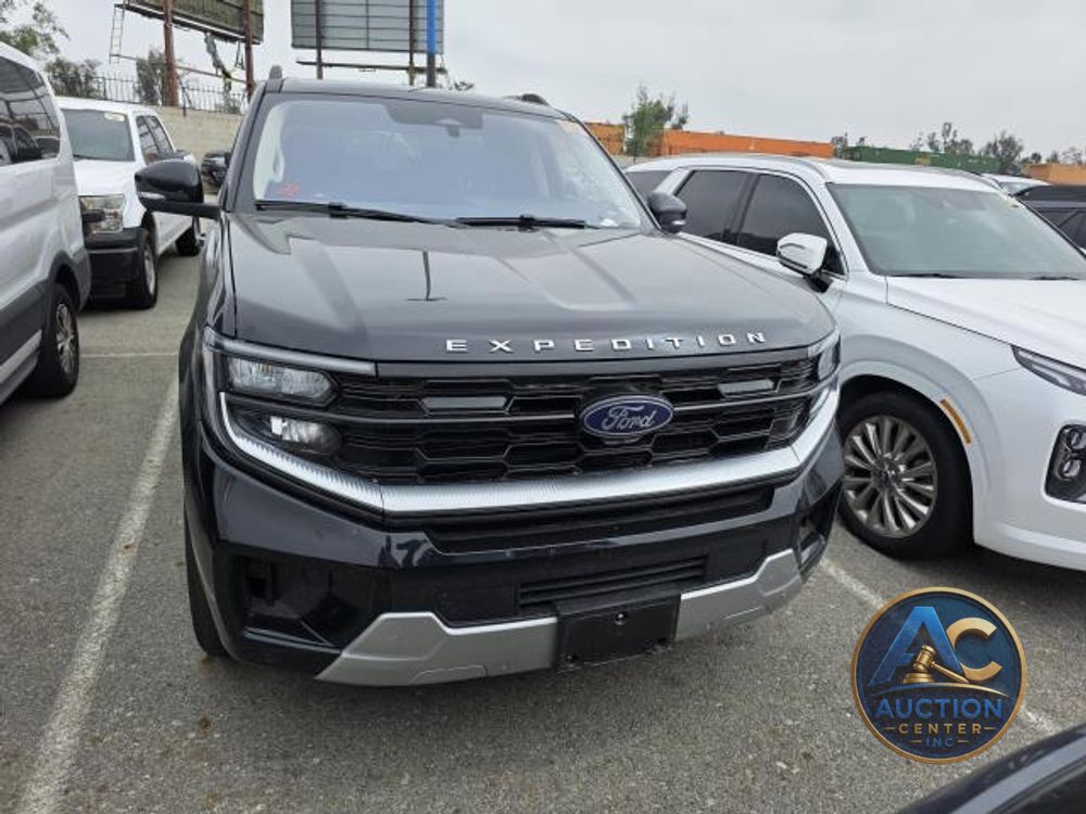 2025 Ford Expedition Platinum