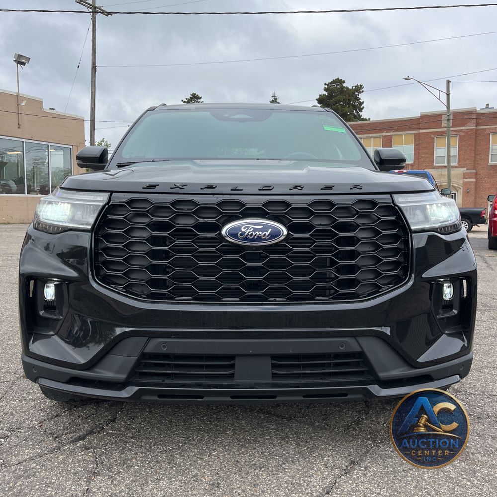 2025 Ford Explorer ST-Line