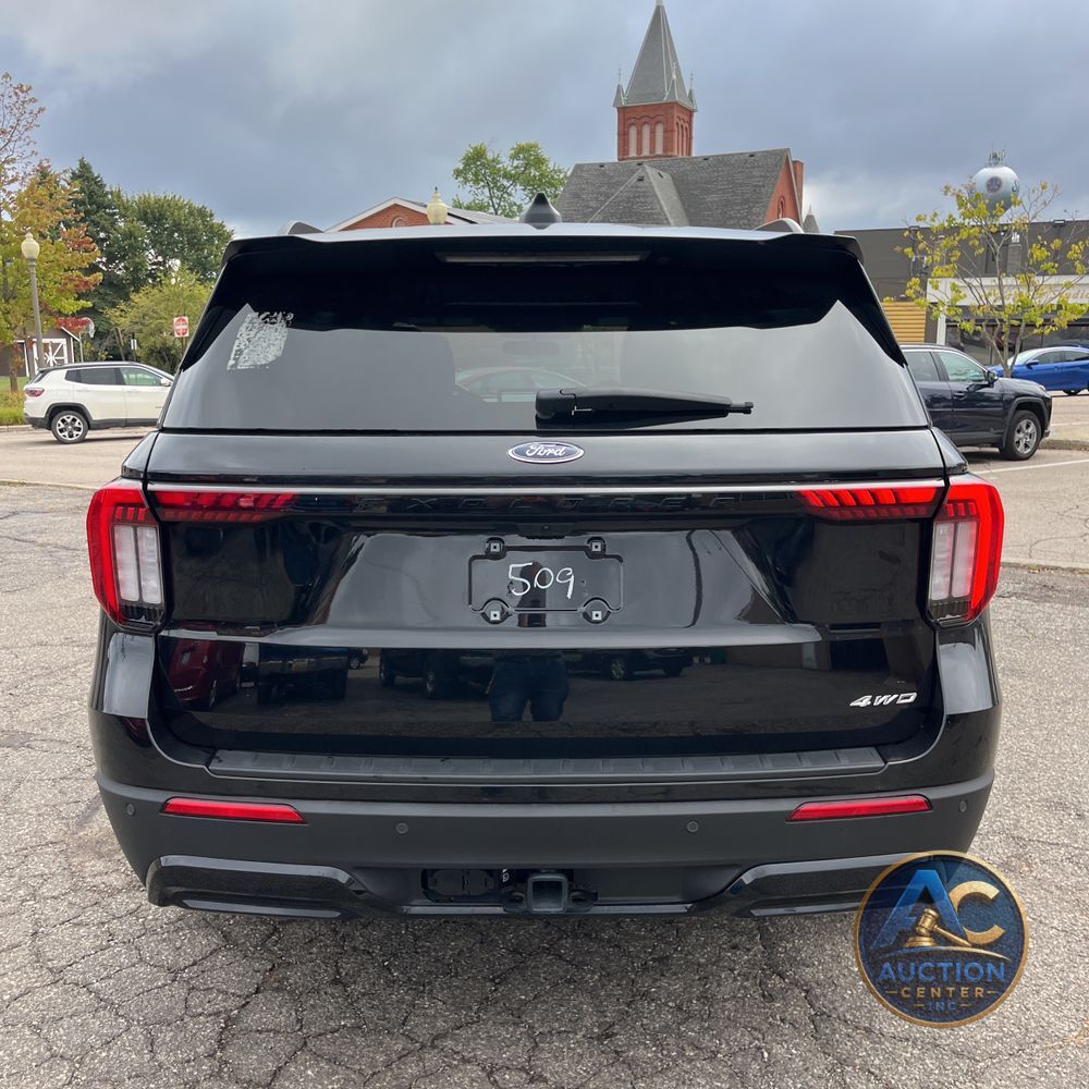 2025 Ford Explorer ST-Line