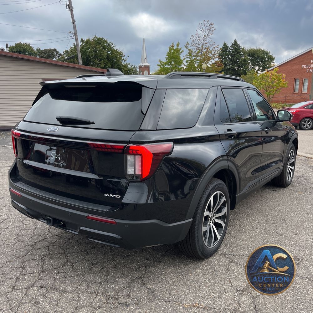 2025 Ford Explorer ST-Line