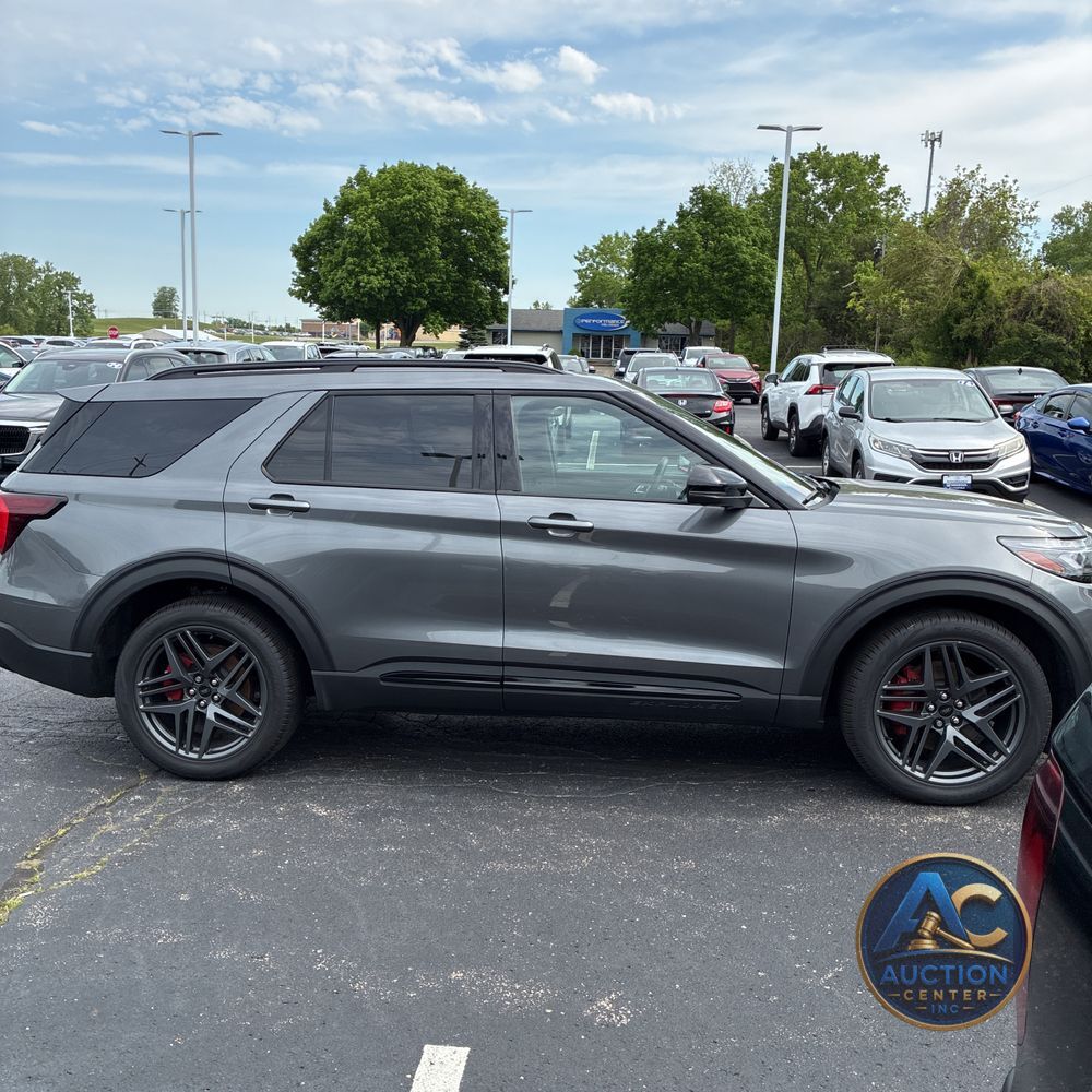 2025 Ford Explorer ST