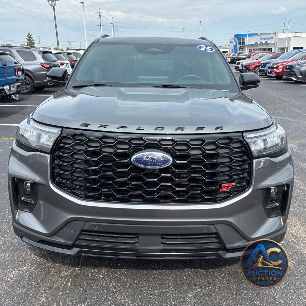 2025 Ford Explorer ST
