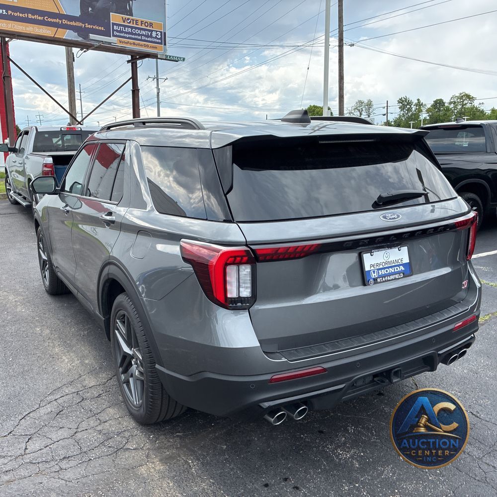 2025 Ford Explorer ST