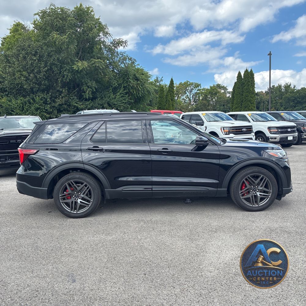 2025 Ford Explorer ST
