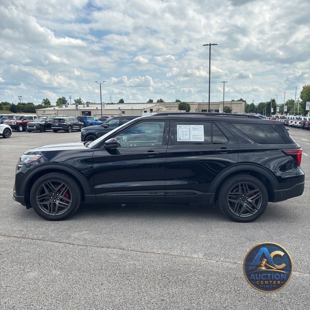 2025 Ford Explorer ST