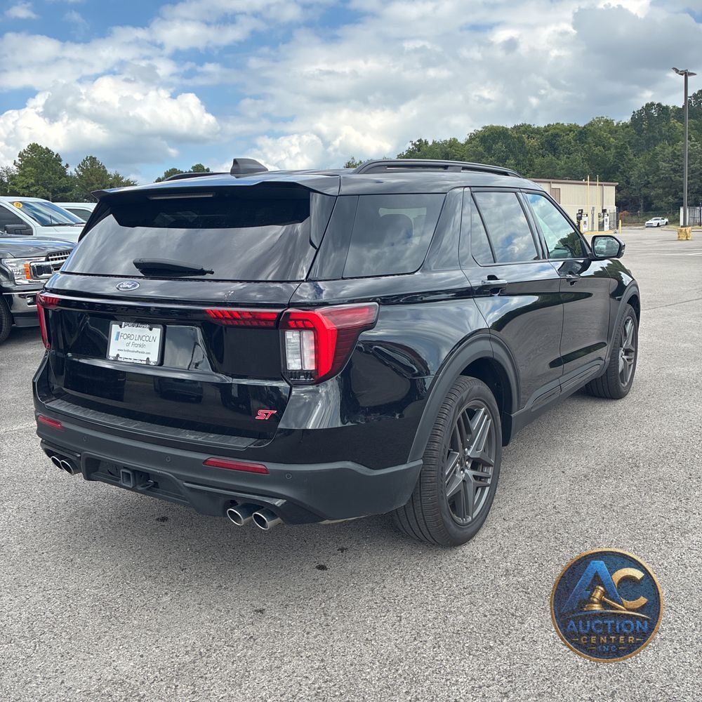 2025 Ford Explorer ST