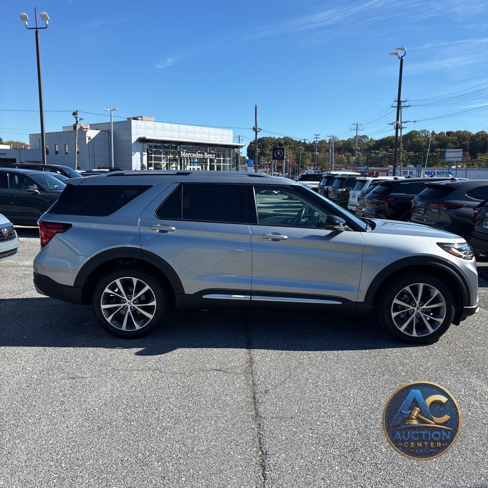2025 Ford Explorer Platinum