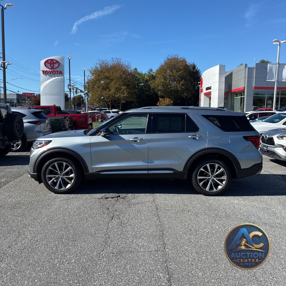 2025 Ford Explorer Platinum