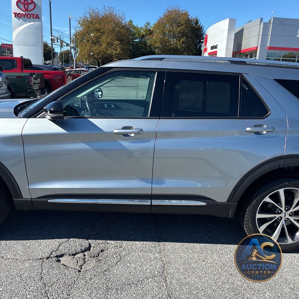 2025 Ford Explorer Platinum