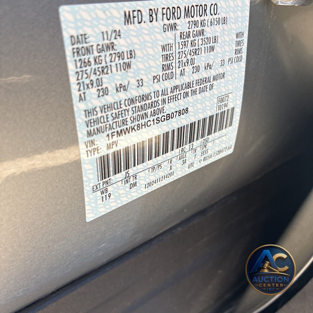 2025 Ford Explorer Platinum