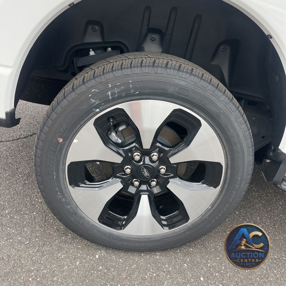 2023 Ford F-150 Lightning Platinum