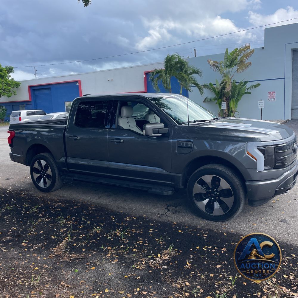 2023 Ford F-150 Lightning Platinum