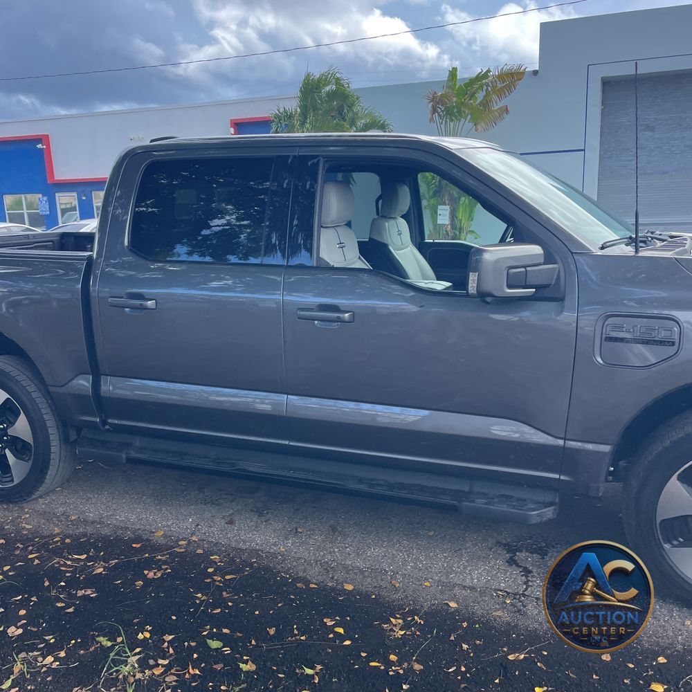 2023 Ford F-150 Lightning Platinum