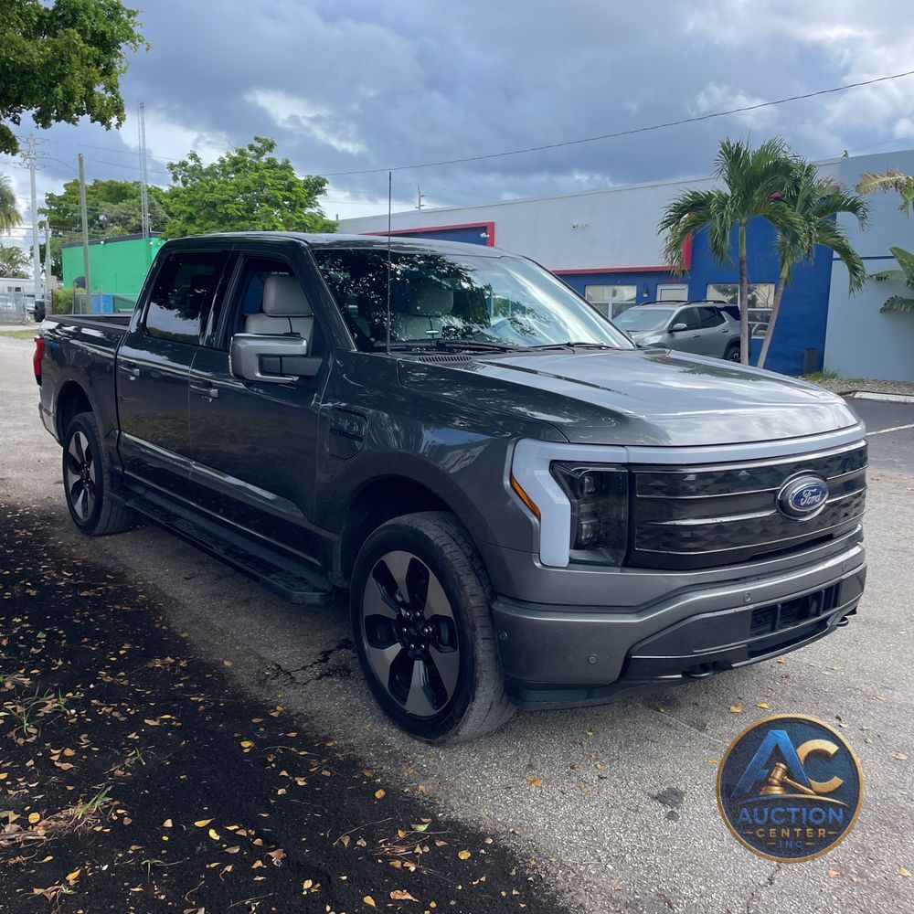 2023 Ford F-150 Lightning Platinum