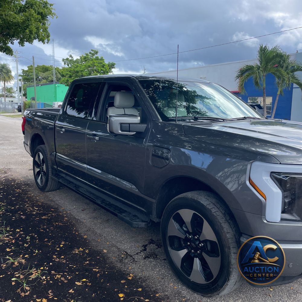 2023 Ford F-150 Lightning Platinum