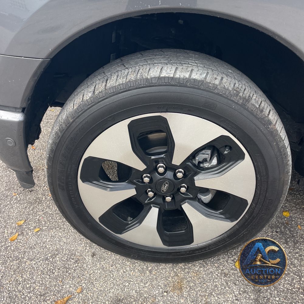 2023 Ford F-150 Lightning Platinum