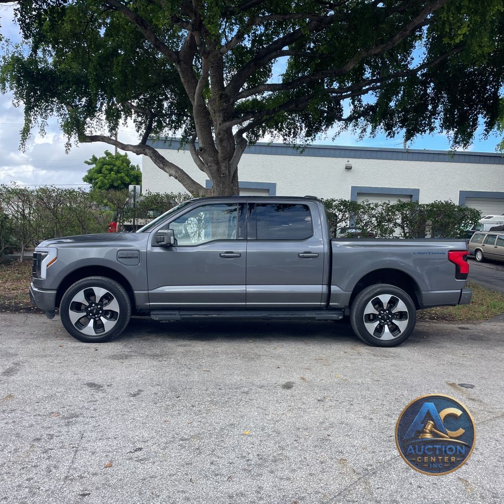 2023 Ford F-150 Lightning Platinum