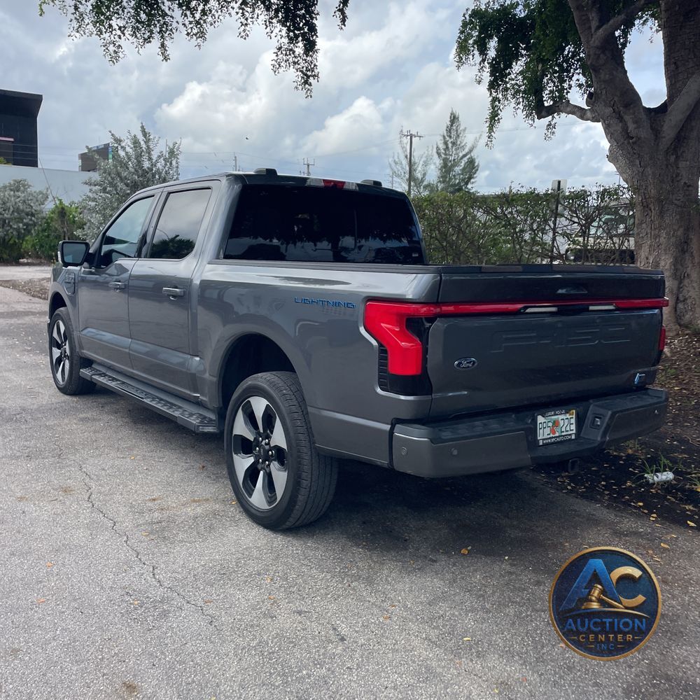 2023 Ford F-150 Lightning Platinum