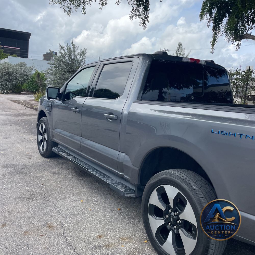 2023 Ford F-150 Lightning Platinum